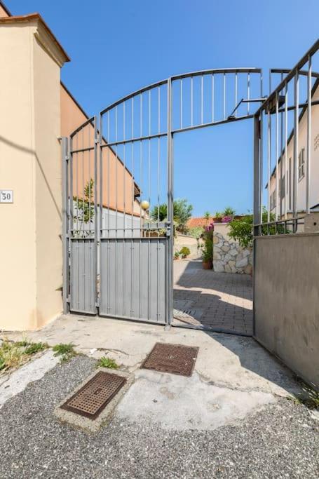 Casa “Oasi Del Mare” Apartment Livorno Exterior photo